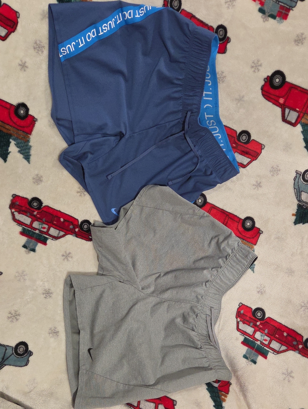 Nike Kids Athletic Shorts in Navy Blue and Light Gray